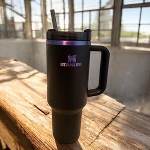 Stanley 40 oz. Quencher H2.0 FlowState
Tumbler